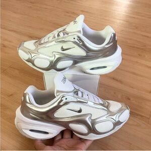 Nike Air Max Muse Y2K Runner White Metallic Silver Limited FV1920-100 DJ
10.0US